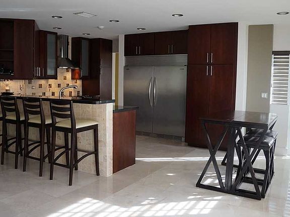 3rd image of 444 Bermuda Springs Dr