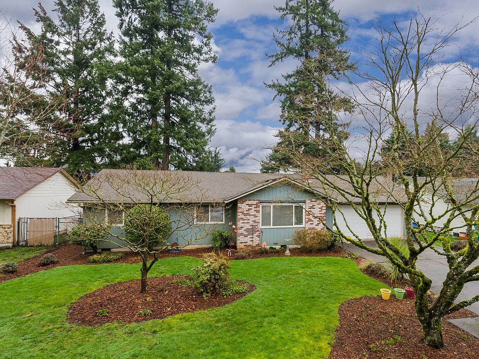 1st image of 301 NE 152nd Ave