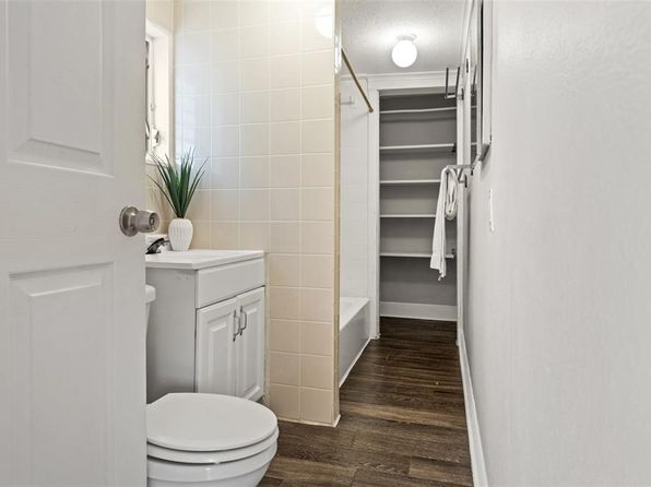 tampa-florida-2074605676 picture