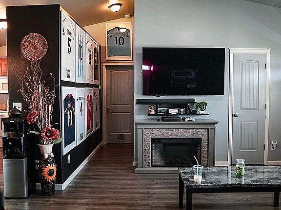 4th image of 547 Cobra Ct