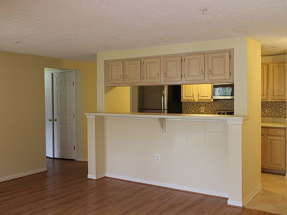 3rd image of 13109 Briarcliff Ter APT 303