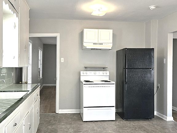 2nd image of 1506 Cincinnati Ave #2