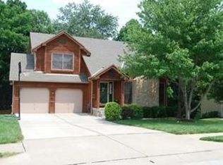 6509 NW Sioux Ct, Parkville, MO 64152