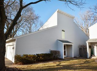 3050 18th St NW, New Brighton, MN 55112