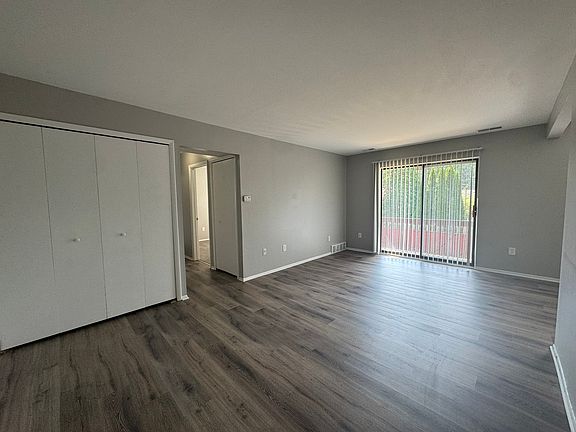5th image of 36777 Sibley Rd E