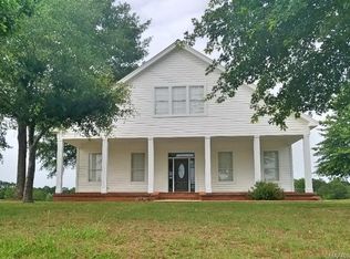 103 Evergreen Dr, Deatsville, AL 36022