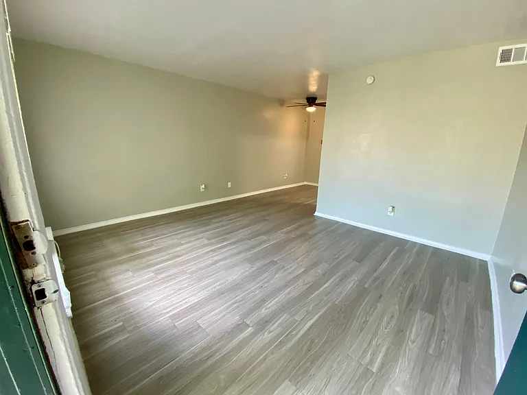 410 N International Rd #D-208 — Photo 3