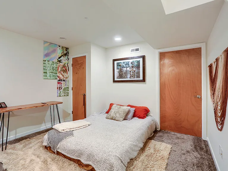 1351 Yellow Pine Ave — Photo 9