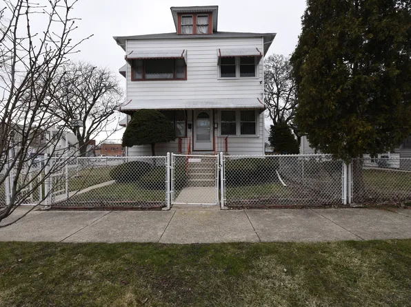 802 N 20th Ave, Melrose Park, IL 60160