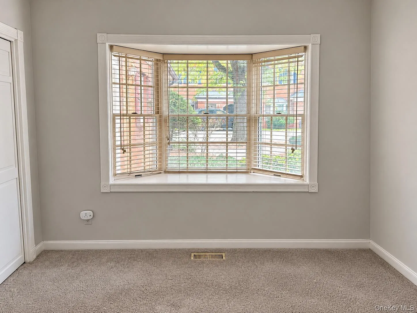 2 bed, 2.0 bath, 1282 sqft, $2,700 — Photo 3