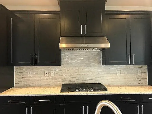 4 bed, 2116 sqft, $1,999 — Photo 4