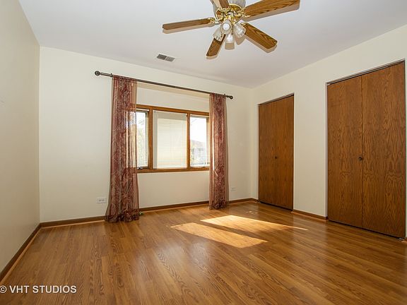 5th image of 4740 W 105th Pl APT 204