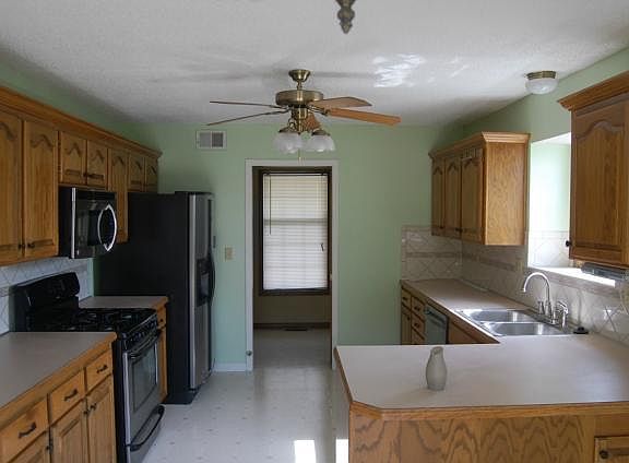 5th image of 1221 Stockman Ct