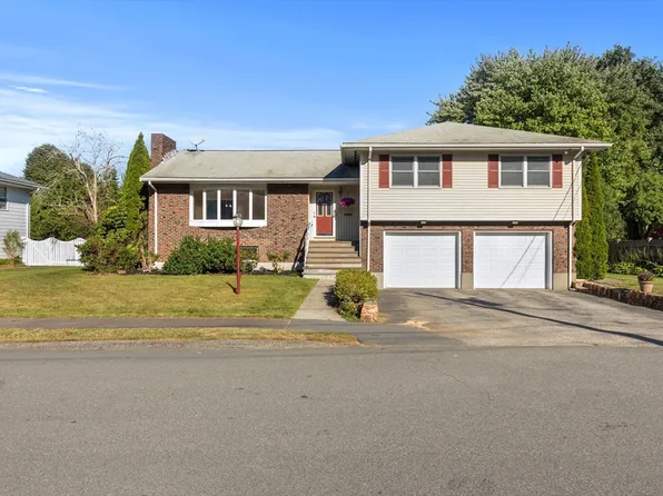 37 Lee St, Stoneham, MA 02180