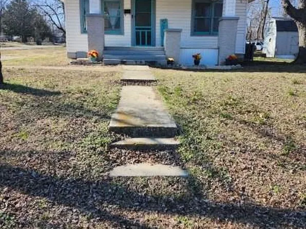 212 S 8th St, Tecumseh, OK 74873