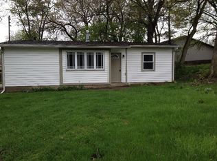 503 Yellowstone Rd, Valparaiso, IN 46383