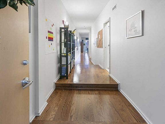 2nd image of 440 Walnut St Unit 404