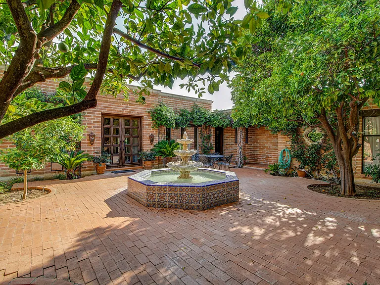 5350 E Camino Francisco Soza — Photo 17