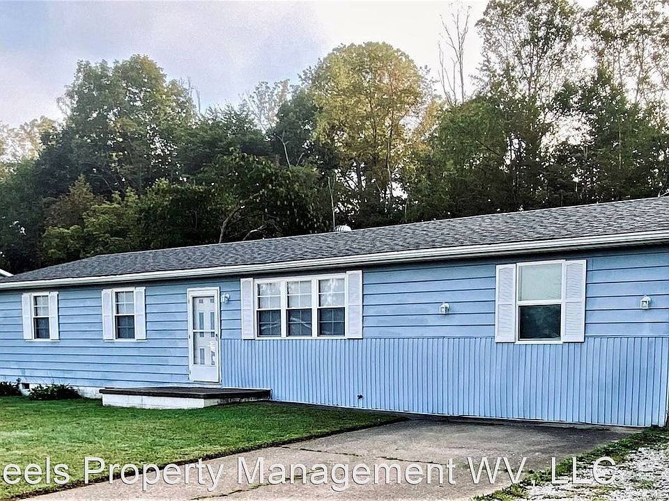 1st image of 1435 E Poplar St