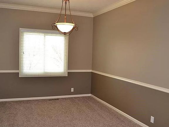 5th image of 6608 N 153rd St