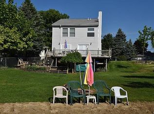 1361 Beach Dr, Lake Orion, MI 48360
