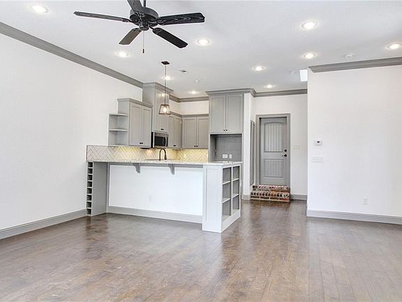 3rd image of 215 N Church Ave #2