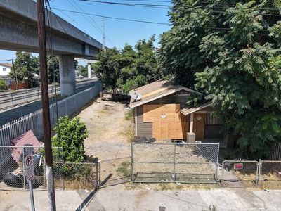 1703 E 61st St, Los Angeles, CA, 90001