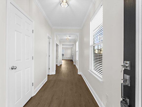 4th image of 145 Glenspring Dr
