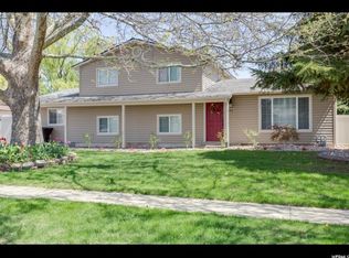 1559 Marilyn Dr, Syracuse, UT 84075