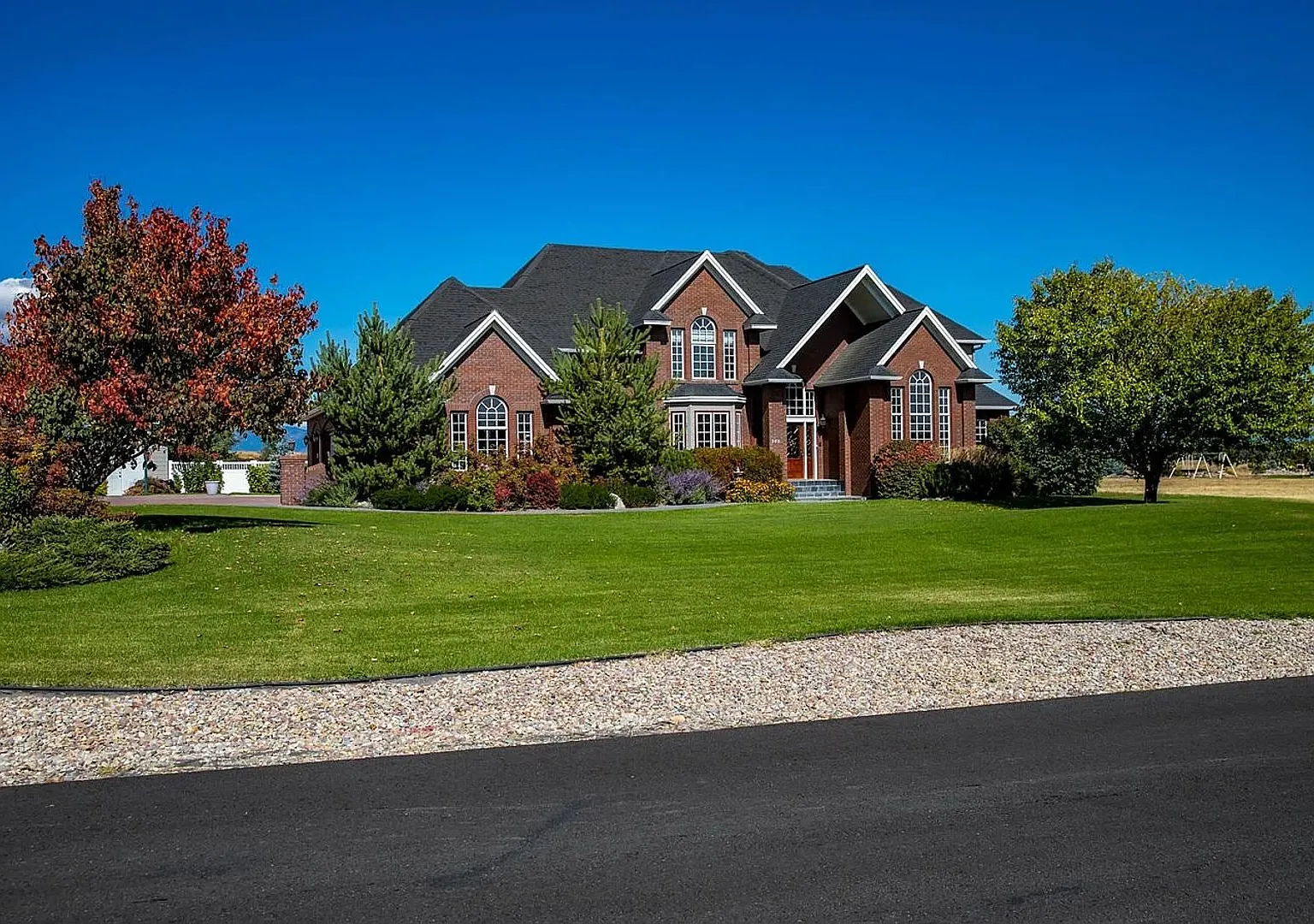 Room to Gather, Space to Grow - Spacious 5-Bedroom Kalispell — Photo 3
