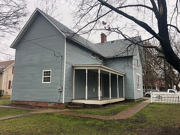5th image of 157 N Oak St