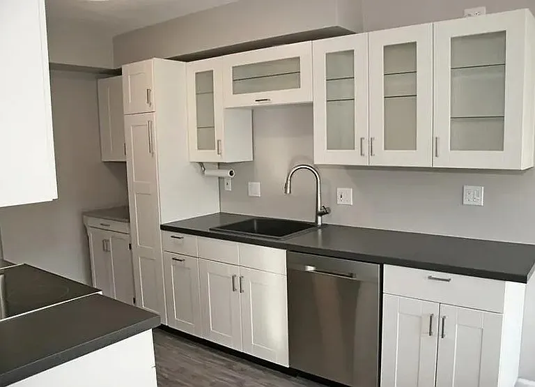 114 N Eucalyptus Ave #5 — Photo 7