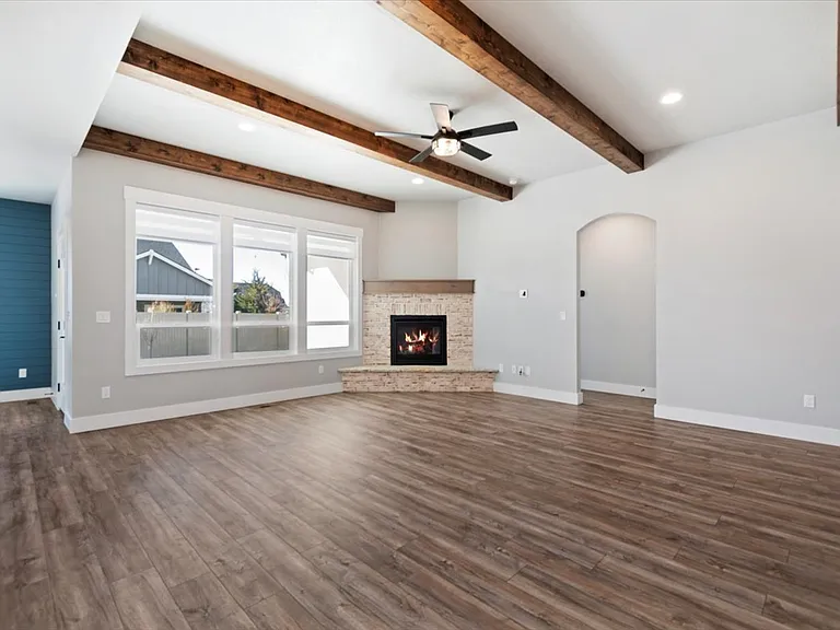 1925 N Rockdale Ave — Photo 21