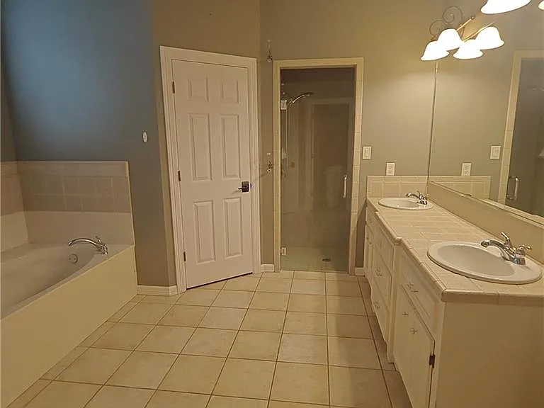 2516 Sequoia Dr — Photo 9