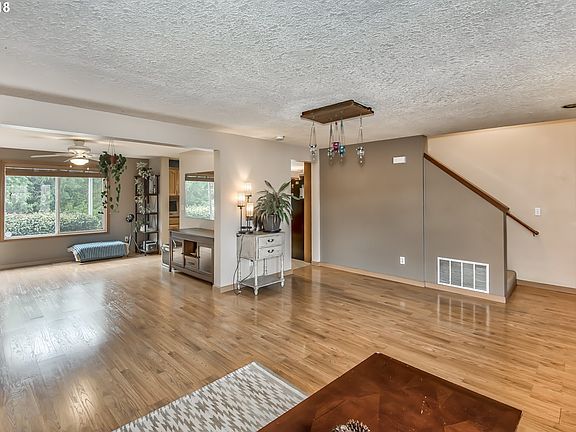 4th image of 5654 SE Lexington Dr