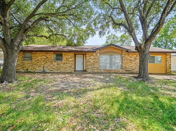 5102 Village Row, San Antonio, TX 78218