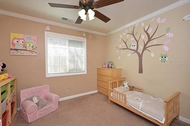 3 bed, 1056 sqft, $4,500 — Photo 3