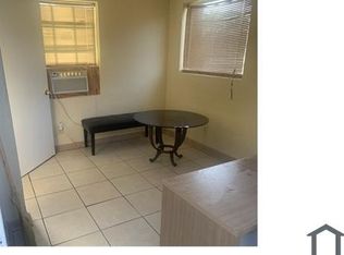 922 14th St APT 1, West Palm Beach, FL 33401