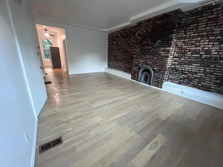 27 Ten Broeck St #2 — Photo 8