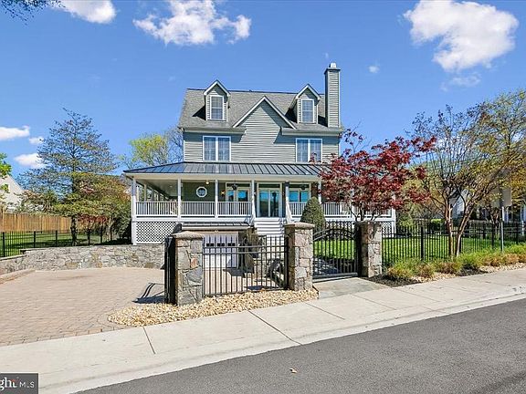 2nd image of 4557 Fairfield Dr