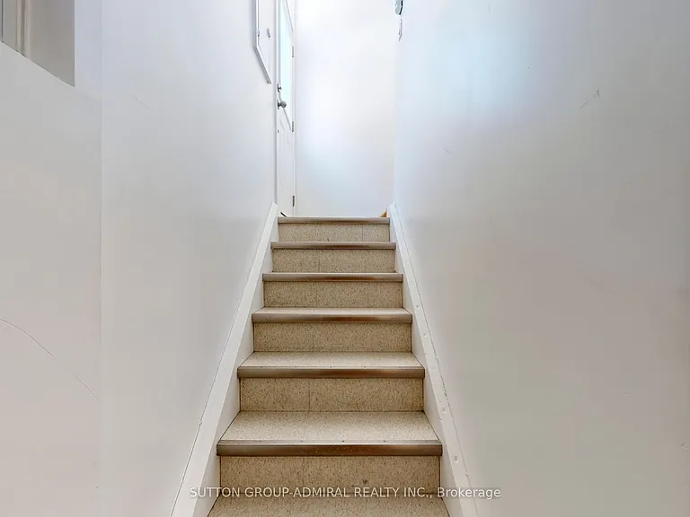 129 Crestwood Rd #BASEMENT — Photo 6