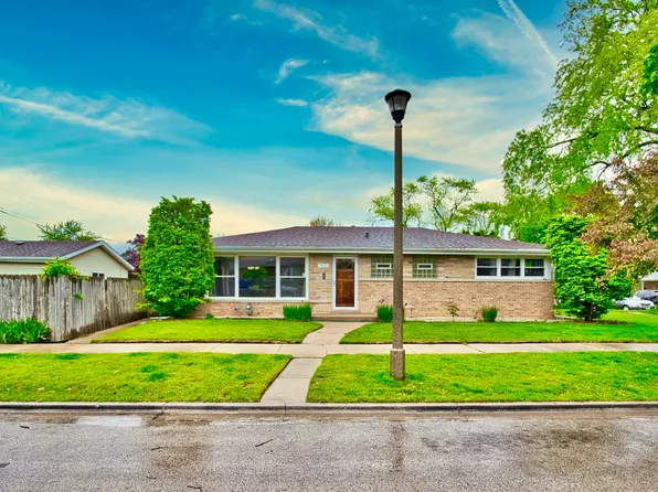 7625 N Karlov Ave, Skokie, IL 60076