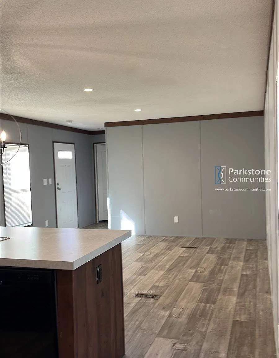 3110 Victory Dr — Photo 3