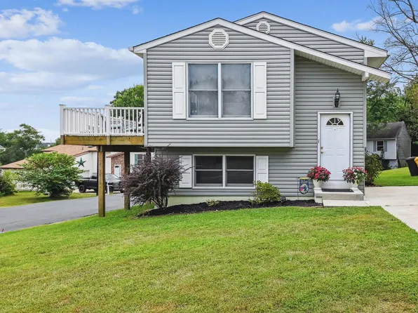 17 Greenknoll Blvd, Hanover, MD 21076