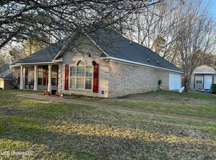 1415 Forbes Dr, Jackson, MS 39272