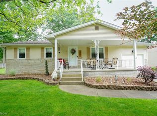 2372 Birch Trace Dr, Youngstown, OH 44515