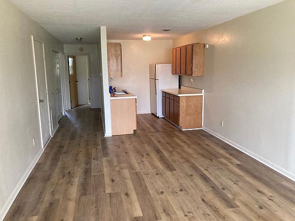 3rd image of 20431 Brooke Ln