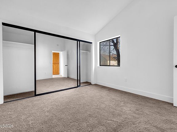 5th image of 2545 Garfield Dr