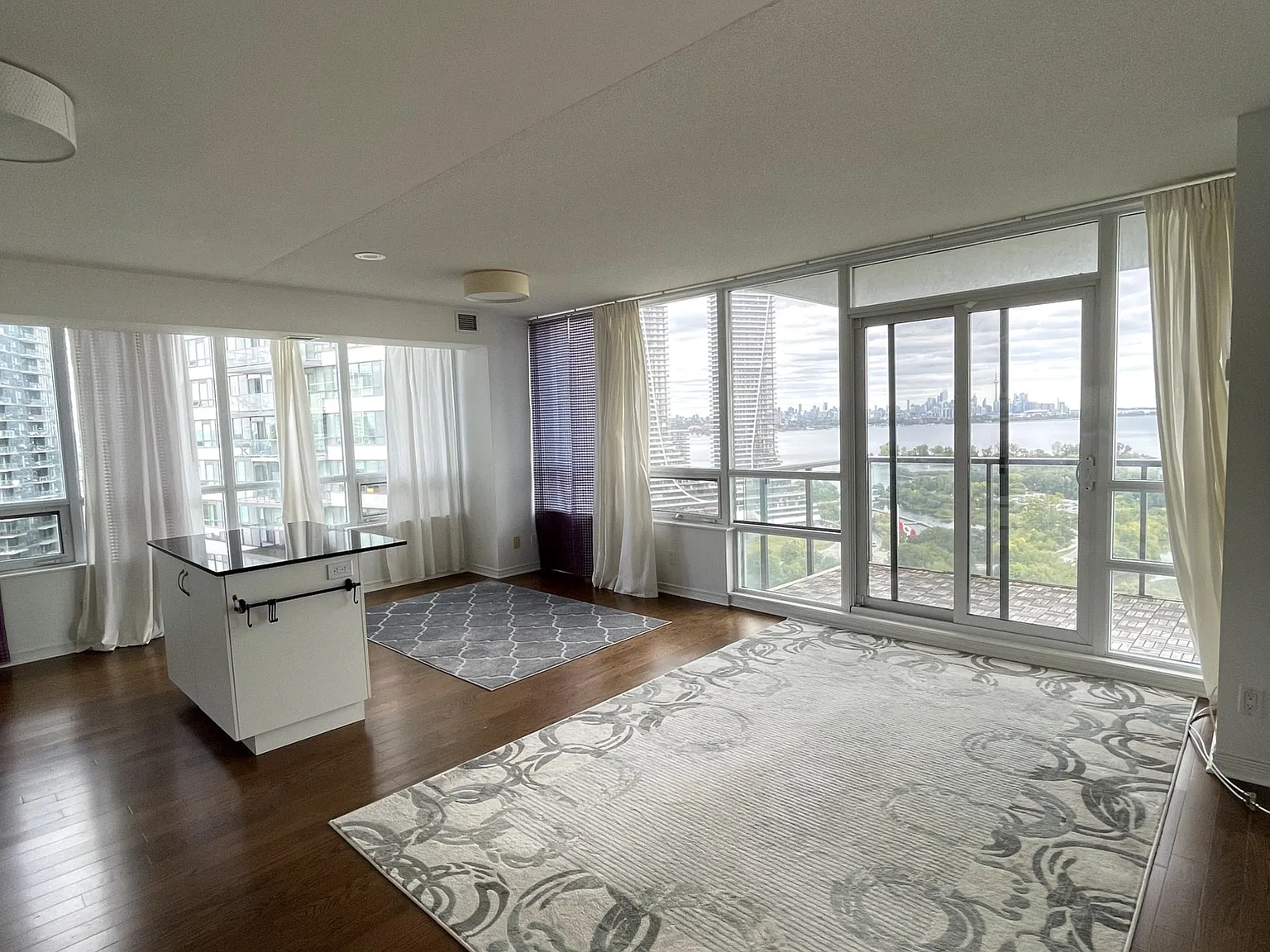 3 bed, $3,500 — Photo 3