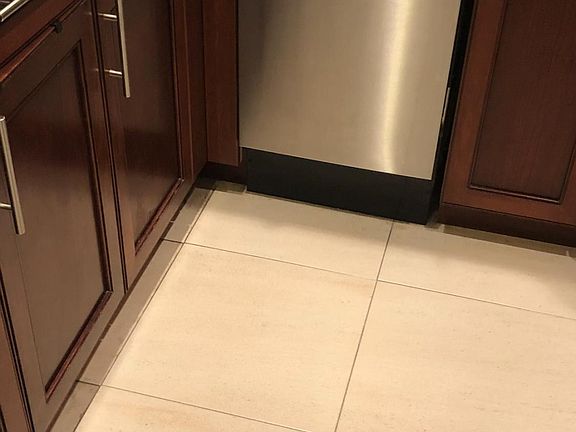 5th image of 1304 Rockland Ave APT 1E